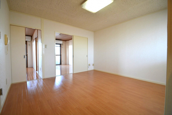 メインイメージ04